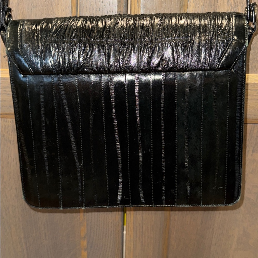Vintage Genuine EEL SKIN
Exotic Shoulder Bag - Picture 7 of 10